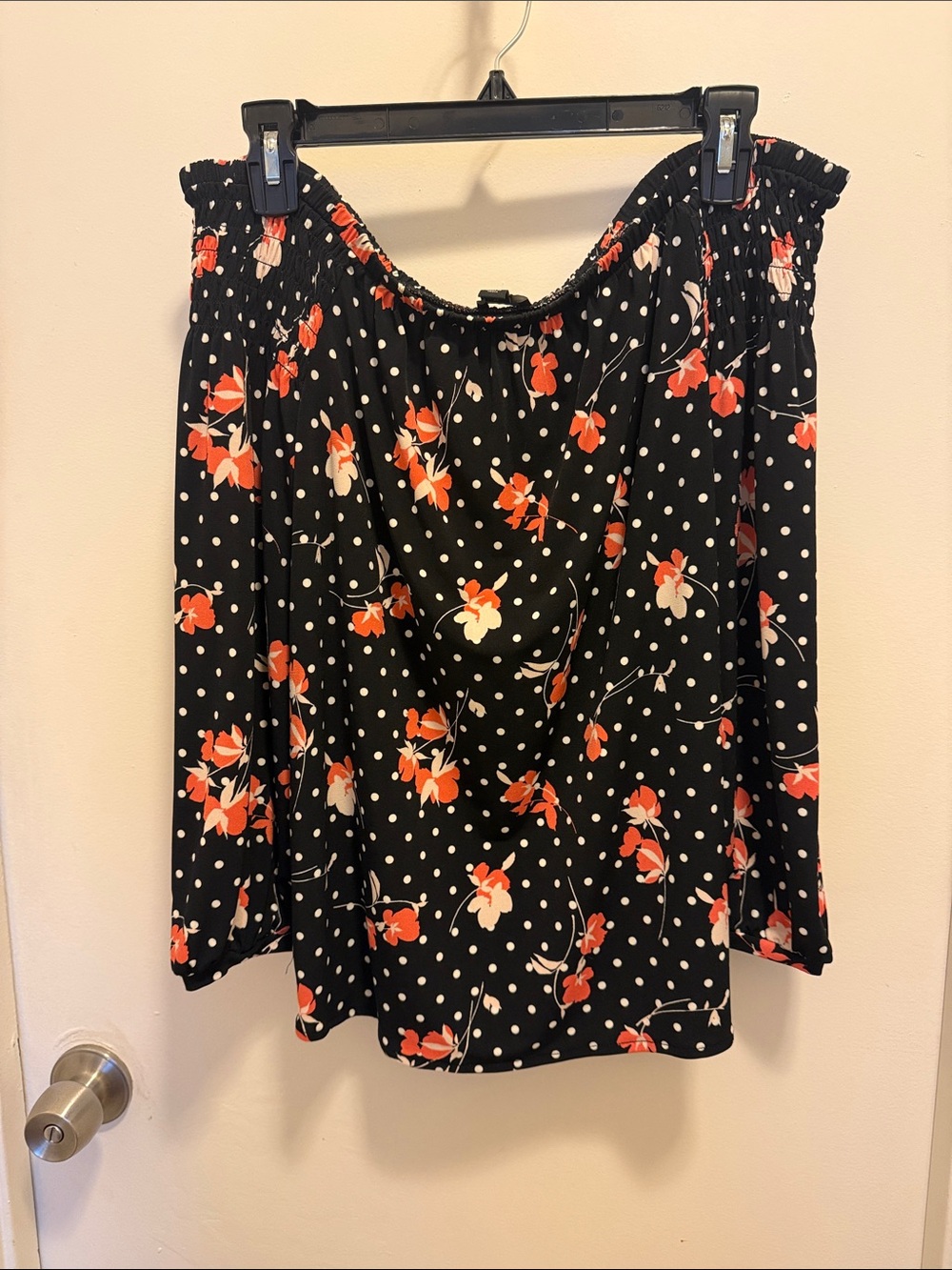 Off-Shoulder Black Floral Polka Dot Skirt